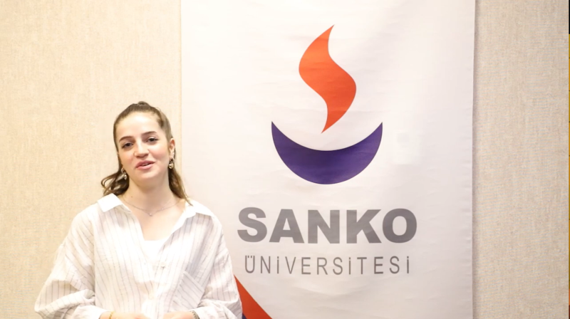 Sena ULU-Beslenme ve Diyetetik Öğrencisi